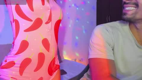 Snapshot of romeocolin_ chatting on 12/24/24, 05:49 R O M E O online show from 12/24/24, 05:49