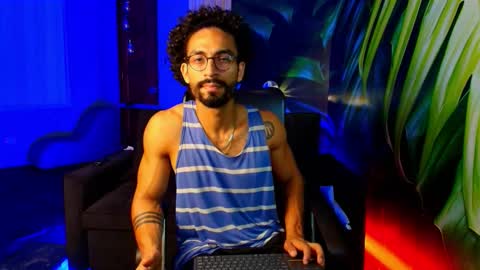 Snapshot of romeocolin_ chatting on 02/01/26, 09:02 R O M E O online show from 02/01/26, 09:02