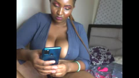 Snapshot of romina_26 chatting on 02/16/26, 11:12 Romina 26 online show from 02/16/26, 11:12