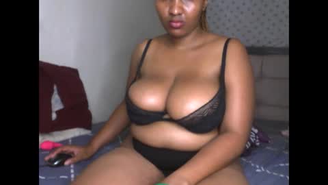 Snapshot of romina_26 chatting on 02/22/26, 07:45 Romina 26 online show from 02/22/26, 07:45