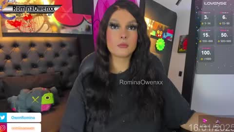 Snapshot of rominaowenxx chatting on 01/16/25, 06:03 ROMINA OWEN online show from 01/16/25, 06:03