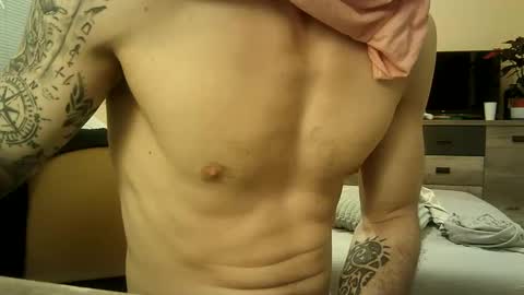 romulus7777 online show from 01/18/25, 07:48