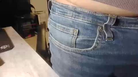 Snapshot of ronal6996 chatting on 12/15/25, 12:04 Inta 6ronal9 online show from 12/15/25, 12:04