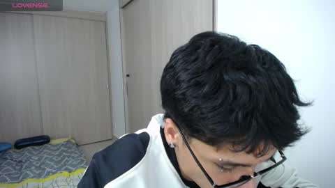 Snapshot of ronald_maximo chatting on 04/01/26, 04:57 Ronald online show from 04/01/26, 04:57