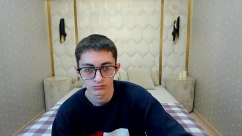Snapshot of ronbevs chatting on 05/13/26, 07:33 ronbevs online show from 05/13/26, 07:33