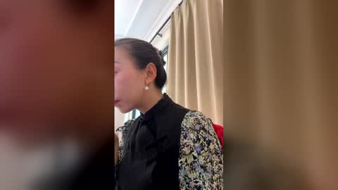 Snapshot of rongrong0329 chatting on 05/09/26, 12:05 sui sui online show from 05/09/26, 12:05
