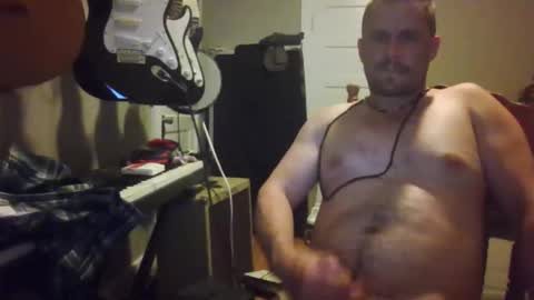 Snapshot of ronniejohnston13 chatting on 06/06/26, 03:22 ronniejohnston13 online show from 06/06/26, 03:22