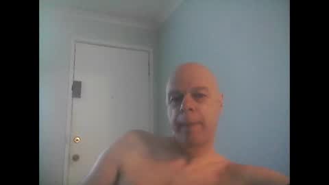 Snapshot of rooboy55 chatting on 06/08/26, 03:18 rooboy55 online show from 06/08/26, 03:18