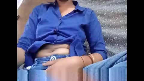 roop_sexy642 online show from 04/03/26, 10:24