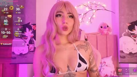 Snapshot of roose_eva chatting on 05/25/26, 04:57 roose eva online show from 05/25/26, 04:57