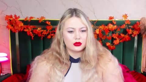 Chloe online show from 10/24/25, 10:44