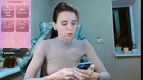 Snapshot of rosa843850 chatting on 11/12/25, 07:57 rosa843850 online show from 11/12/25, 07:57