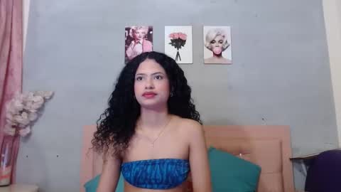 Snapshot of rosa_woolf chatting on 11/05/25, 12:05 rosa_woolf online show from 11/05/25, 12:05