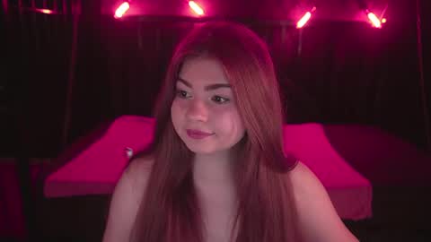 Snapshot of rosaamour chatting on 06/25/26, 05:56 rosaamour online show from 06/25/26, 05:56
