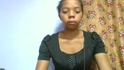 rosah225127 online show from 04/19/26, 03:28