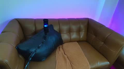 Rosalie Caine online show from 10/06/25, 06:16