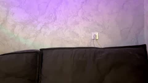 rosaliehue online show from 04/22/26, 06:53