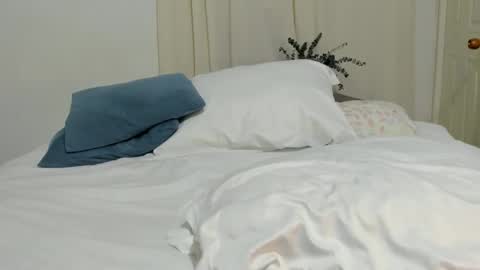 Rosalia online show from 02/25/25, 09:35