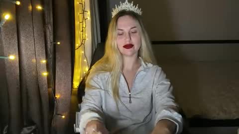 Rosali online show from 10/25/25, 04:02