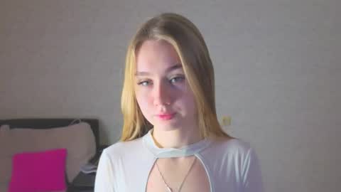 rosalina online show from 11/21/25, 06:34