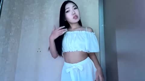 Snapshot of rosalynhandy chatting on 02/27/26, 02:17 Kira online show from 02/27/26, 02:17