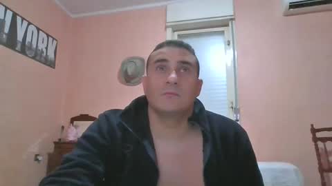 Snapshot of rosario1212 chatting on 12/12/24, 01:10 Rosario online show from 12/12/24, 01:10