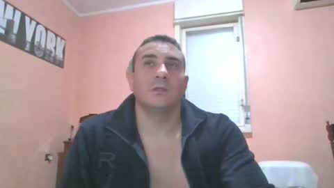 Snapshot of rosario1212 chatting on 12/13/24, 01:04 Rosario online show from 12/13/24, 01:04