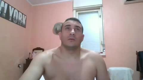 Snapshot of rosario1212 chatting on 01/17/25, 12:42 Rosario online show from 01/17/25, 12:42