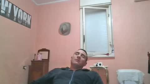 Snapshot of rosario1212 chatting on 01/17/25, 11:07 Rosario online show from 01/17/25, 11:07