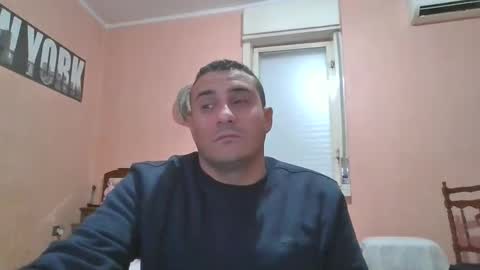 Snapshot of rosario1212 chatting on 02/01/25, 10:13 Rosario online show from 02/01/25, 10:13