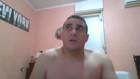 Snapshot of rosario1212 chatting on 09/23/25, 10:35 Rosario online show from 09/23/25, 10:35