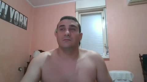 Snapshot of rosario1212 chatting on 10/23/25, 10:52 Rosario online show from 10/23/25, 10:52