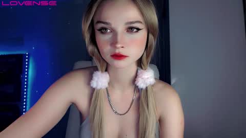 rose__luck online show from 11/13/25, 07:57