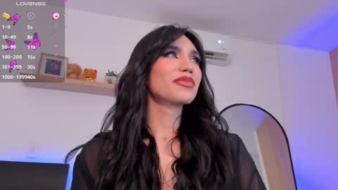 Rose Saenz online show from 02/01/25, 01:02