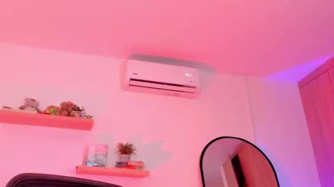 Rose Saenz online show from 10/08/25, 07:55