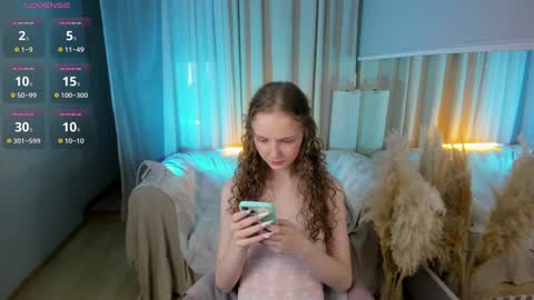 Snapshot of rose_charming_ chatting on 01/23/25, 01:08 Rose online show from 01/23/25, 01:08