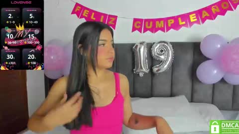 Snapshot of rose_evans__ chatting on 03/11/25, 02:07 Rose online show from 03/11/25, 02:07