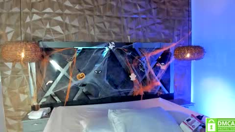 Snapshot of rose_evans__ chatting on 11/04/25, 04:22 Rose online show from 11/04/25, 04:22