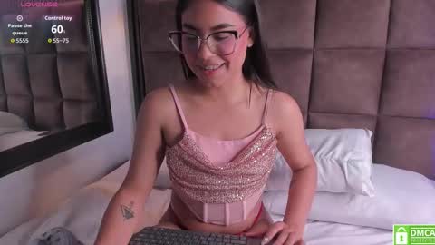 Snapshot of rose_evans__ chatting on 11/08/25, 09:02 Rose online show from 11/08/25, 09:02