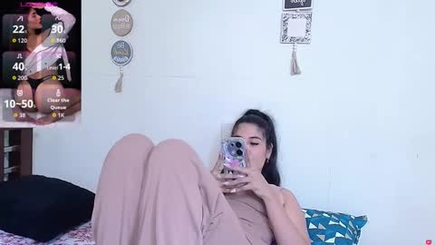 rose_towers4 online show from 12/14/25, 06:23