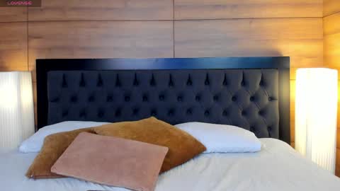 roseaurora online show from 04/02/26, 12:25