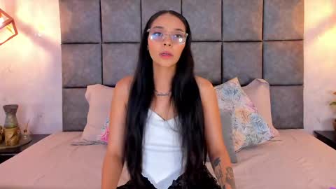 roseaurora online show from 06/05/26, 10:43
