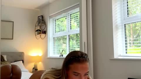 Snapshot of rosebella_ chatting on 05/20/26, 05:52 Bella online show from 05/20/26, 05:52