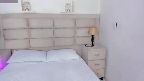 Rose online show from 10/11/25, 01:42