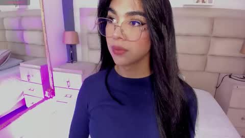 Rose online show from 10/12/25, 01:54