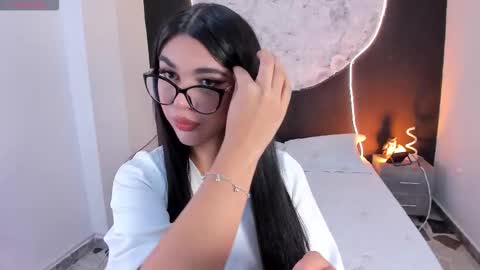 Rose online show from 12/15/25, 01:37