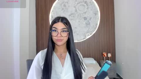 Rose online show from 04/18/26, 07:07