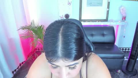 Snapshot of rosee_honey_ chatting on 10/03/25, 02:25 rose online show from 10/03/25, 02:25