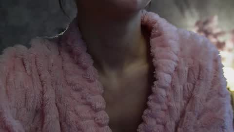 roseess_ online show from 02/13/25, 10:12