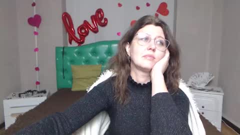 Snapshot of rosehille chatting on 02/17/26, 06:14 RoseHille online show from 02/17/26, 06:14